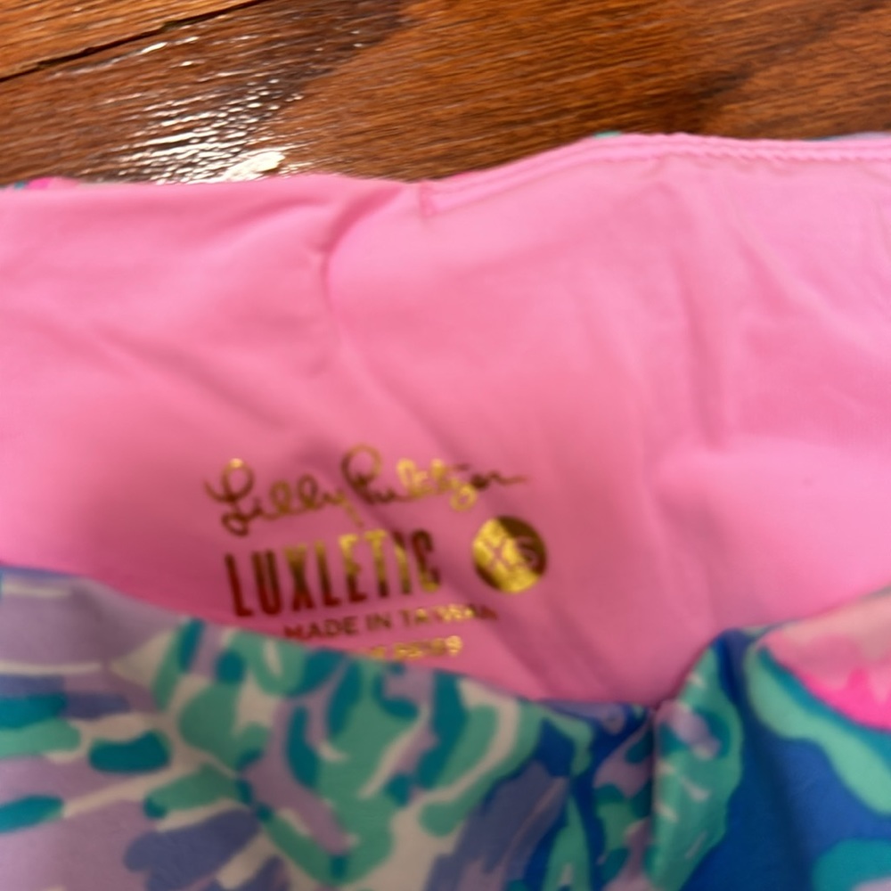 Lilly Pulitzer leggings with the side pocket. Gently worn - Picture 4 of 4